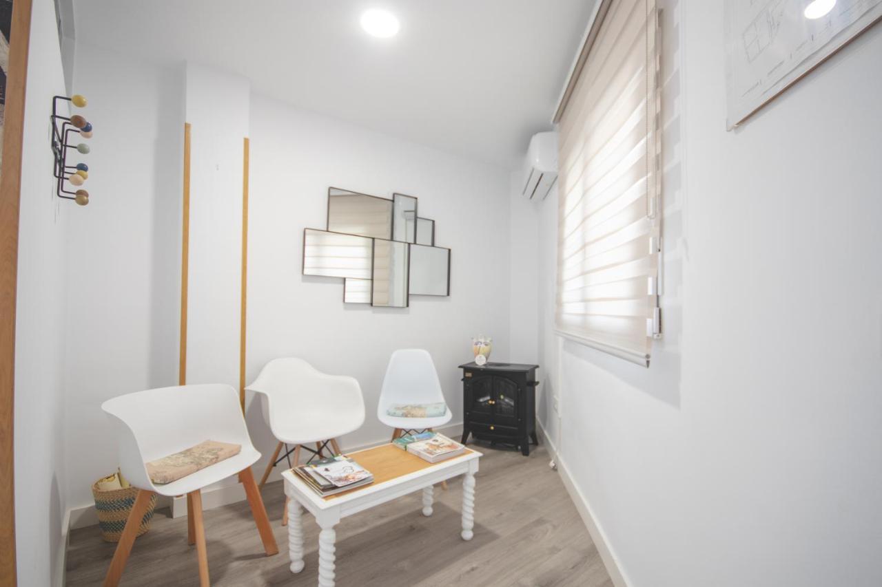 Apartamentos Coso De San Albin Merida Exterior photo